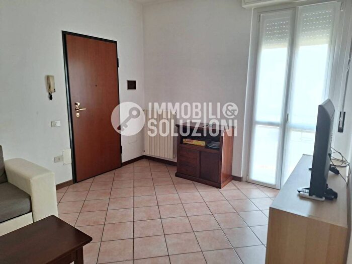 Appartamento trilocale in affitto in VIA CARNOVALI, Malpensata, Bergamo