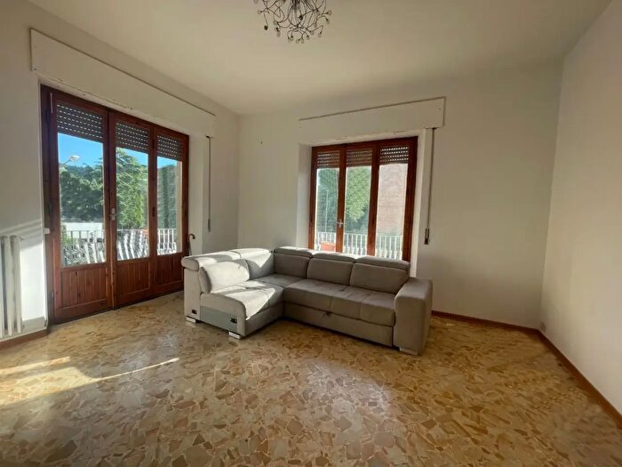 Appartamento quadrilocale in vendita in Colle Di Val D'Elsa