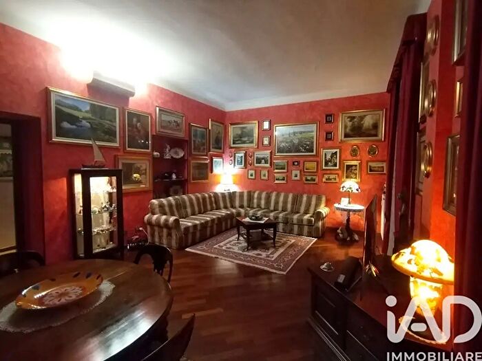 Appartamento con 7 locali in vendita in Via Buozzi, Pontedera