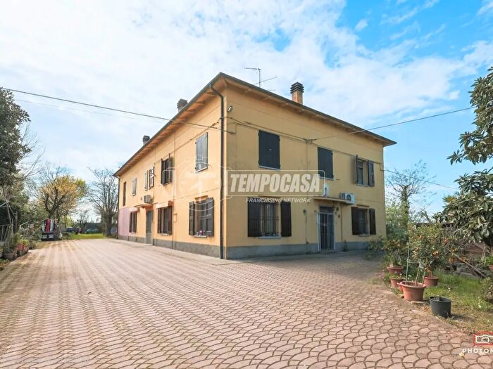 Casa quadrilocale in vendita in Via Valli, Calderara Di Reno