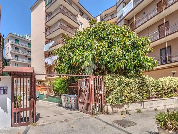 Appartamento trilocale in vendita in Via Alessandro Manzoni, Napoli