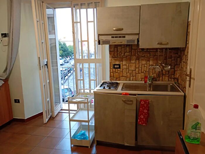Appartamento monolocale in affitto in Via dei Tribunali, Napoli