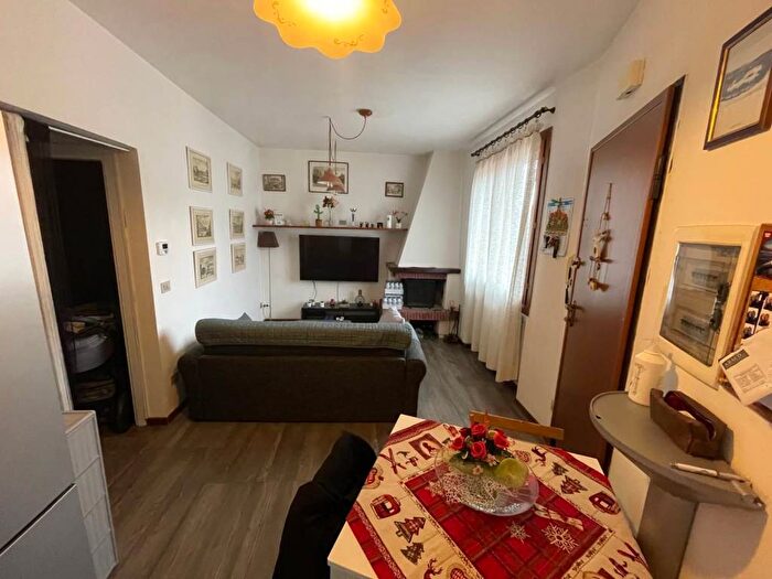 Appartamento trilocale in affitto in Via Alcide De Gasperi, Tosi, Reggello