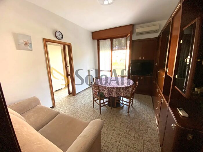 Appartamento con 5 locali in affitto in Viale Leonardo da Vinci a, Rimini