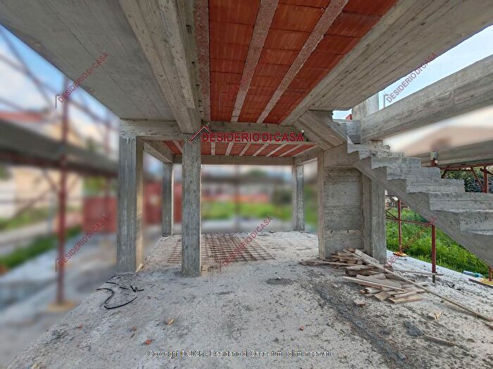 Casa quadrilocale in vendita in Via Piane Nuove Lascari Pa Italia, Lascari