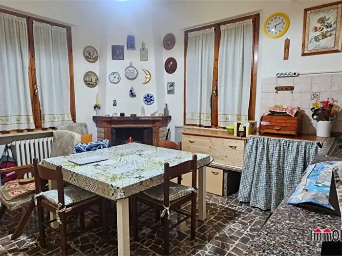 Appartamento quadrilocale in vendita in Colle Di Val DElsa