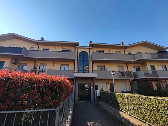 Appartamento trilocale in vendita in Via Papa Pio XII Dalmine, Dalmine