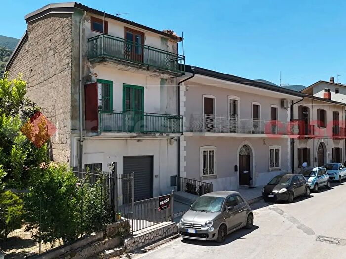 Casa con 7 locali in vendita in Corso Caudino, Cervinara