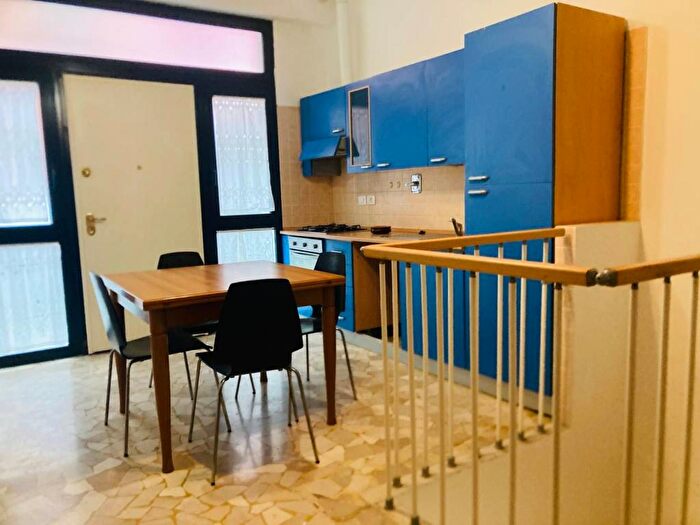 Appartamento bilocale in affitto in Santo Stefano, Bologna