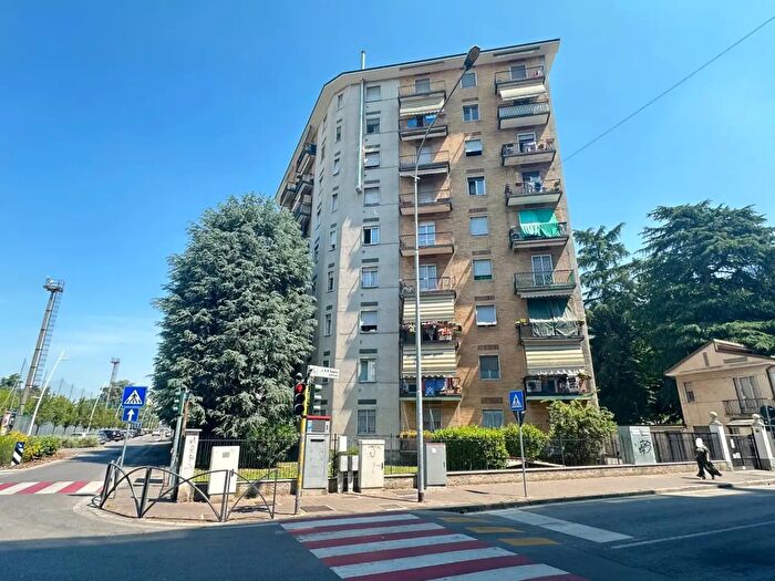 Appartamento trilocale in vendita in Via Tiepolo, Pioltello
