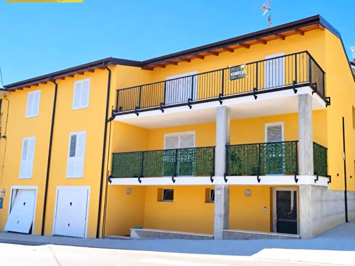 Appartamento con 5 locali in vendita in Piano Grande, Torricella Sicura