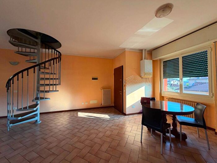 Appartamento trilocale in affitto in Nigoline Bonomelli, Corte Franca