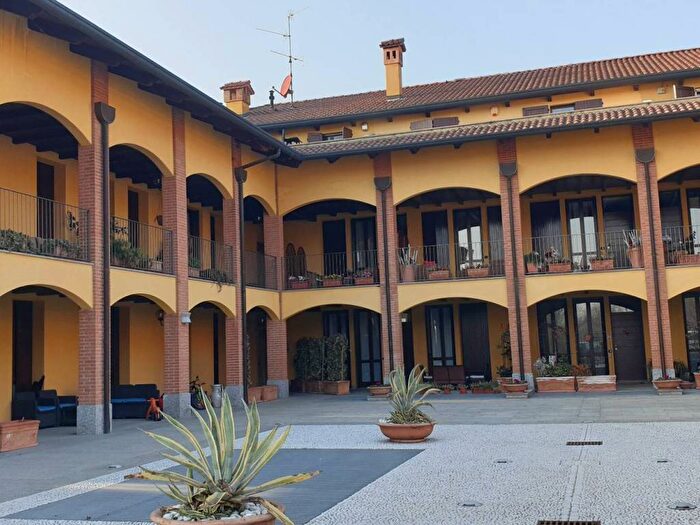 Appartamento trilocale in affitto in Centro, Giussano