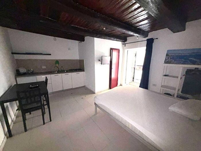 Casa monolocale in affitto in vico CAMPAGNARI, Mercato, Napoli