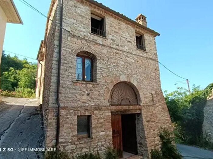 Casa quadrilocale in vendita in Località Chigiano, San Severino Marche