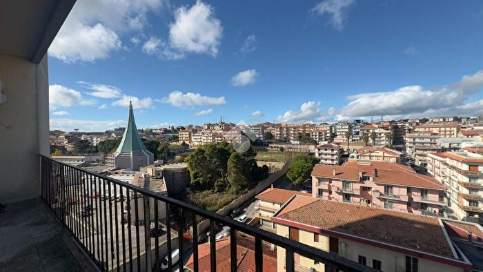 Appartamento con 6 locali in vendita in Viale dei Platani, Ragusa