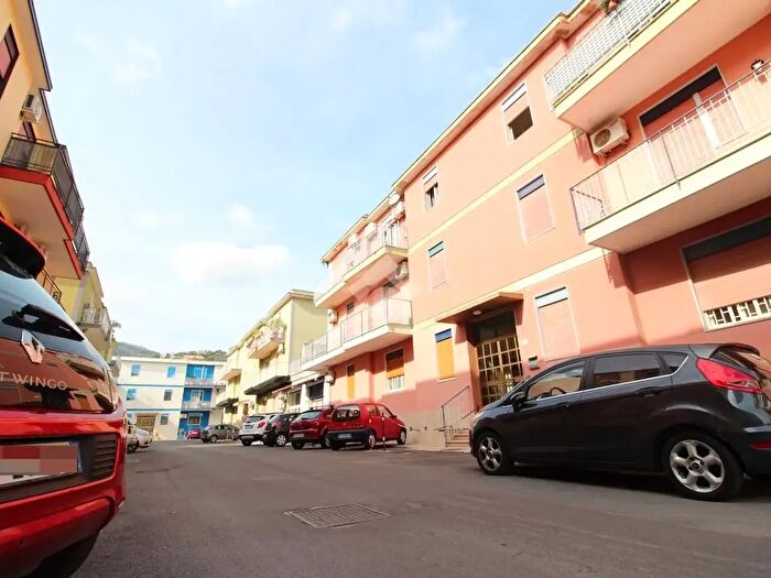 Appartamento con 5 locali in vendita in Via Niccolò Candela, Palermo