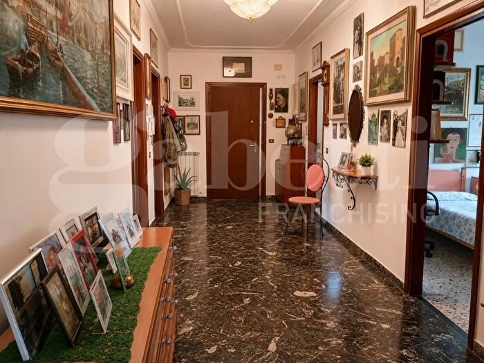Appartamento con 5 locali in vendita in Sottomarina Viale Tirreno, Chioggia