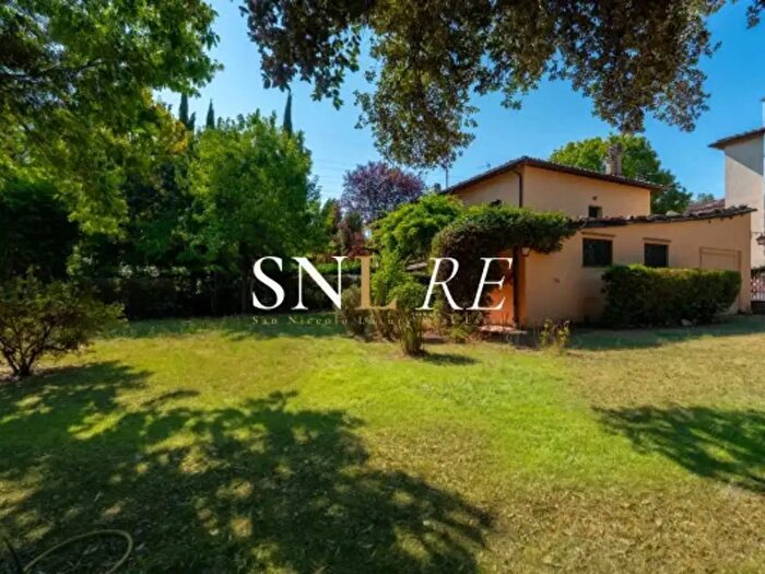 Casa con 6 locali in affitto in Via Chiantigiana, Firenze