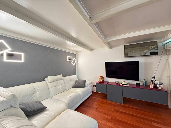 Appartamento bilocale in affitto in Via Francesco Brioschi, Abbiategrasso Chiesa Rossa, Milano