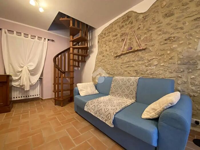 Appartamento bilocale in affitto in Frazione Configni Centro, Acquasparta