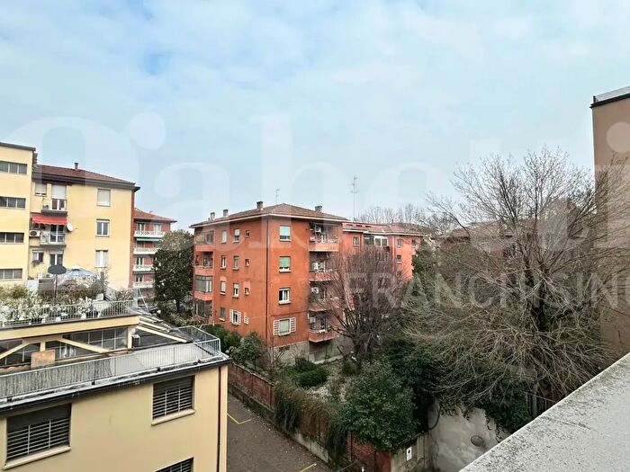 Appartamento quadrilocale in vendita in Via Mazzini, Bologna