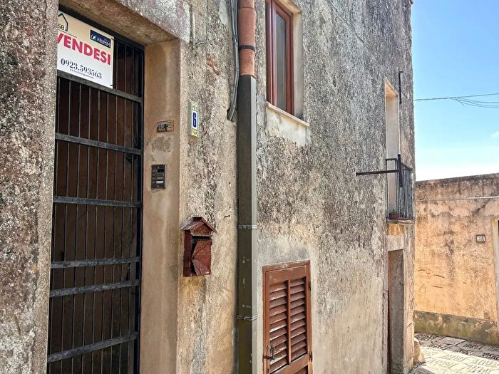 Appartamento bilocale in vendita in Via San Carlo, Erice