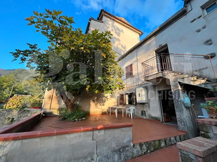 Casa con 5 locali in vendita in Via Generale Petella, Piedimonte Matese