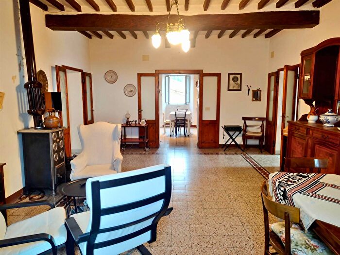 Appartamento con 12 locali in vendita in Via della Posta, Castiglione DOrcia