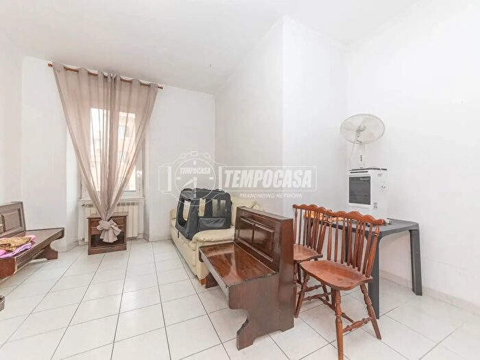 Appartamento trilocale in vendita in Via dei Furi, Roma