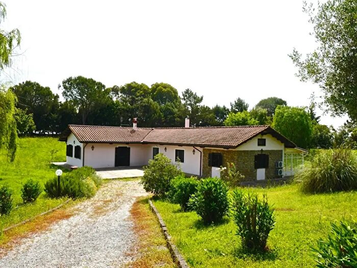 Casa con 6 locali in affitto in Via di Quarto Annunziata, Roma