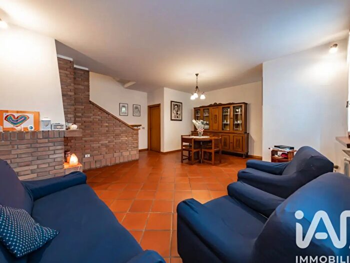 Casa con 9 locali in vendita in Via Celestina Bergamini Roda, Argenta