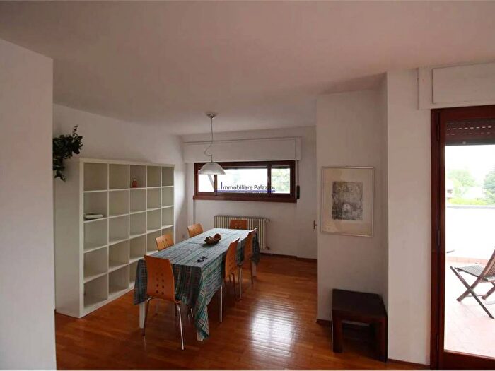 Appartamento trilocale in affitto in Neighbourhood Brunella, Brunella, Varese