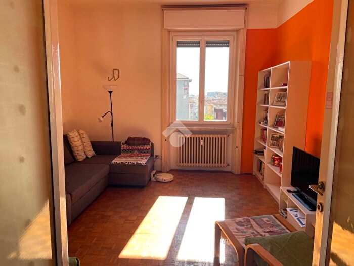 Appartamento trilocale in affitto in Piazzale Antonio Cantore, Corso Genova, Milano