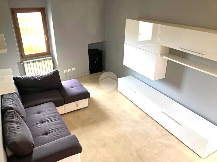 Casa bilocale in affitto in Iseo