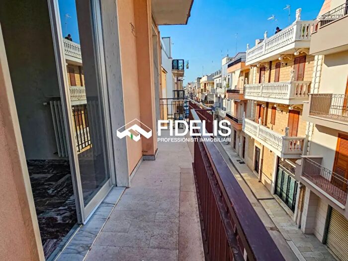 Appartamento trilocale in vendita in Via Francesco Cilea, Andria