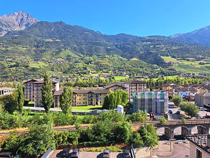 Appartamento con 6 locali in vendita in Viale dei Partigiani, Centro, Aosta