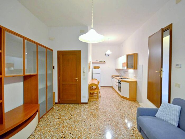 Appartamento bilocale in affitto in Calle Ormesini, Guglie San Leonardo, Venezia
