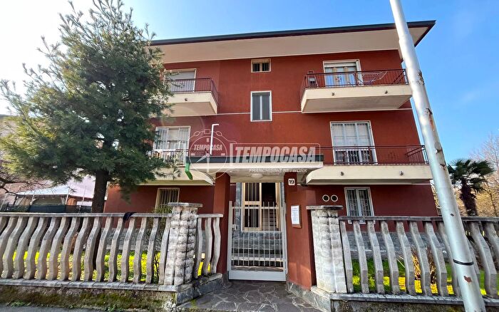 Appartamento trilocale in vendita in Via Alessandrini, Paullo