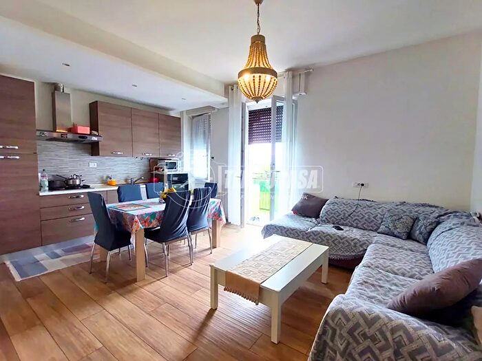 Appartamento trilocale in vendita in Agrate Brianza