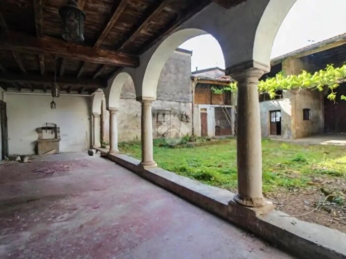 Casa con 5 locali in vendita in Via, Ghedi