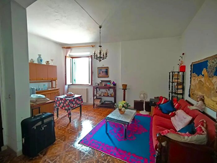 Appartamento con 8 locali in vendita in Casciana Terme Lari