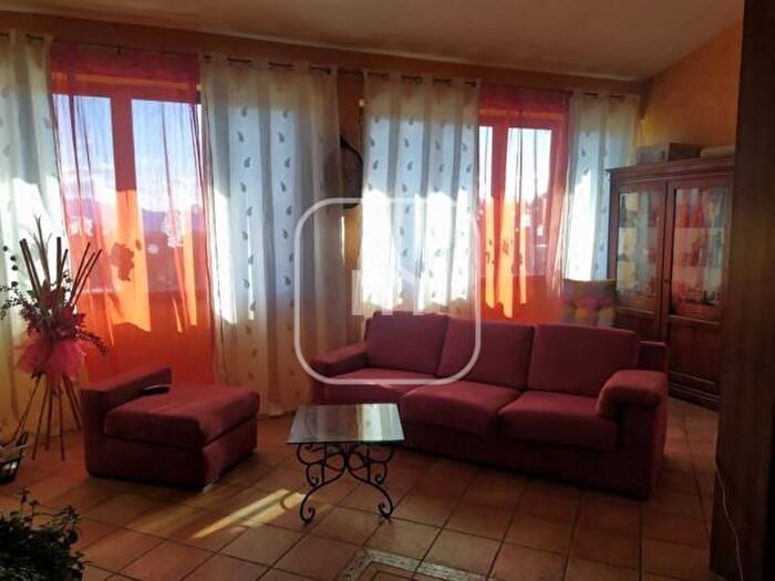 Appartamento con 5 locali in vendita in Via del Castagni, Cave