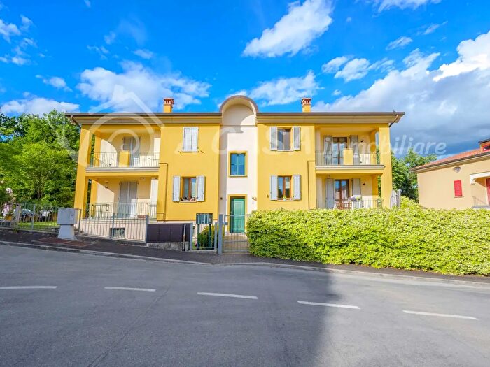 Appartamento quadrilocale in vendita in Via Previdi, Medesano