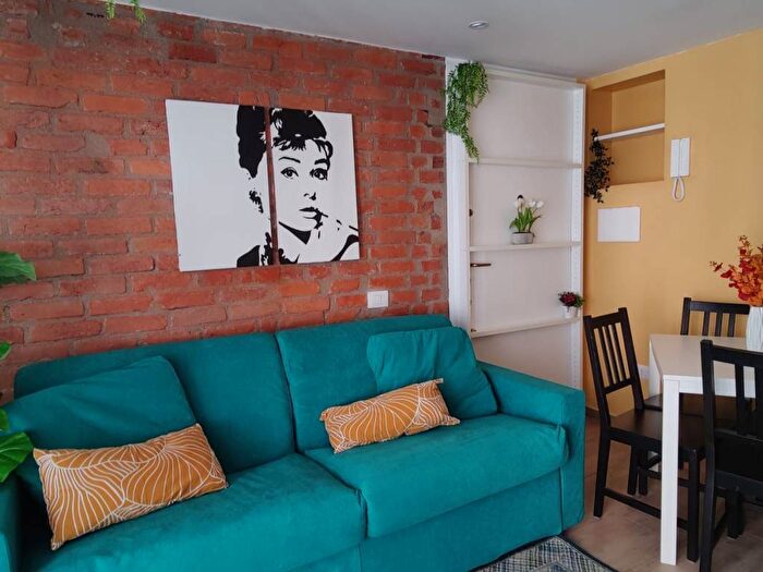 Appartamento monolocale in affitto in Via Giacomo Watt, Barona, Milano