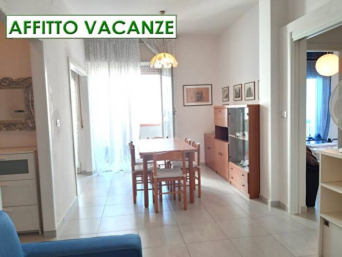 Appartamento trilocale in affitto in Viale Londra, Zadina Parco di Ponente, Cesenatico