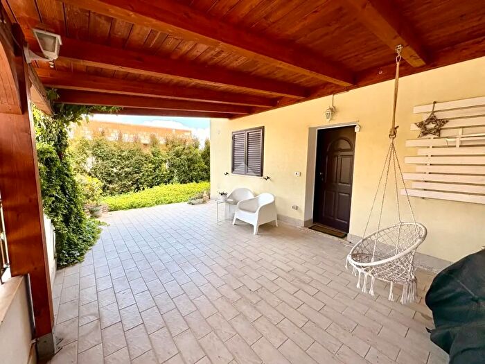 Casa quadrilocale in vendita in Via Sacerdote Andrea Vescio, Lamezia Terme