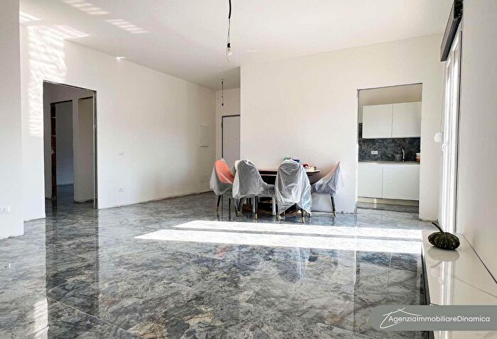 Casa quadrilocale in vendita in Via Redipuglia, Susegana