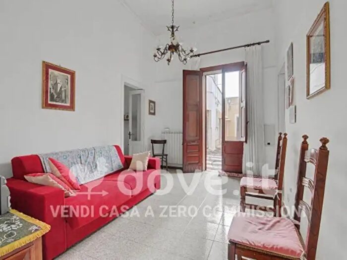 Appartamento trilocale in vendita in Via Santo Spirito, Veglie