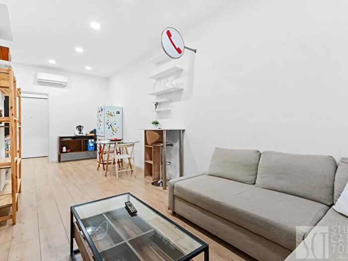 Appartamento bilocale in vendita in Via Arcivescovo Romilli, Milano